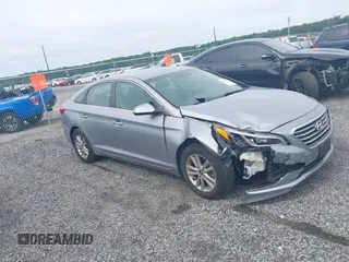 2016 Hyundai Sonata SE z VIN 5NPE24AF8GH334395, wystawiony jako IAAI lot #42333326 z przebiegiem 130 429 mil mil oraz . Historia ofert i sprzedaży dostępna na DreamBid. Obrazek 13.