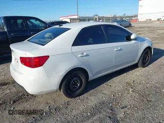 2013 Kia Forte LX with VIN KNAFT4A28D5655571, listed as a IAAI auction lot 41289764 with 188,977 mi miles. Bid and sale history available at carsss.com. Image 4.