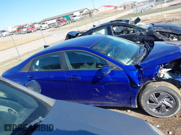 2024 Hyundai Elantra SE with VIN KMHLL4DG3RU848717, listed as a IAAI auction lot 41942375 with 7,879 mi miles and . Bid and sale history available at DreamBid. Image 13.