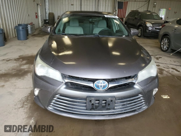 2015 Toyota Camry LE z VIN 4T1BD1FK1FU172465, wystawiony jako Copart lot #60708715 z przebiegiem 217 544 mil mil oraz Czysty tytuł • Clean title. Historia ofert i sprzedaży dostępna na DreamBid. Obrazek 5.