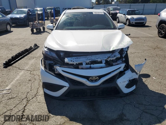 2023 Toyota Camry SE with VIN 4T1G11AK2PU799683, listed as a Copart auction lot 48240755 with 32,331 mi miles and Salvage Title. Bid and sale history available at DreamBid. Image 5.
