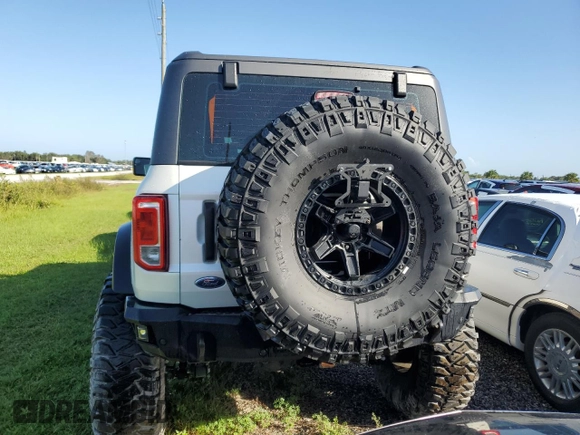 2022 Ford Bronco with VIN 1FMEE5BP4NLB45977, listed as a Copart auction lot 74874914 with 13,719 mi miles and Salvage Title. Bid and sale history available at DreamBid. Image 6.