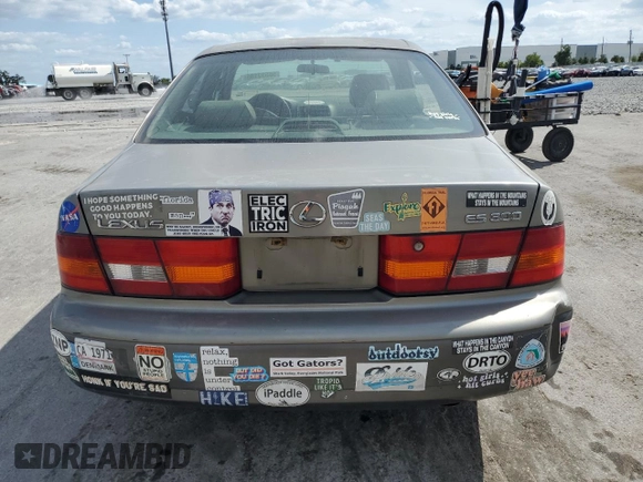 1998 Lexus ES 300 с VIN JT8BF28G6W5046785, выставлен на аукционе Copart как лот 55593105 с пробегом 228 132 миль миль и Списание • Salvage title. История ставок и продаж доступна на DreamBid. Изображение 6.