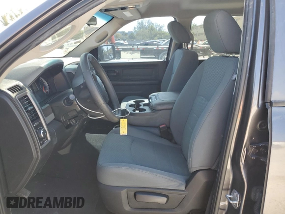 2018 Ram 1500 Express z VIN 1C6RR6KT6JS350124, wystawiony jako Copart lot #52628085 z przebiegiem 78 383 mil mil oraz Szkoda całkowita • Salvage title. Historia ofert i sprzedaży dostępna na DreamBid. Obrazek 7.