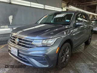 2024 Volkswagen Tiguan SE с VIN 3VV3B7AX0RM107010, выставлен на аукционе IAAI как лот 42889810 с пробегом 22 903 миль миль и . История ставок и продаж доступна на DreamBid. Изображение 19.