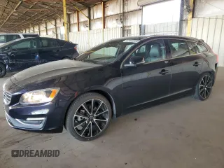 2017 Volvo V60 Premier with VIN YV140MEK7H1338322, listed as a Copart auction lot 87402344 with 58,365 mi miles and Salvage Title. Bid and sale history available at carsss.com. Image 1.