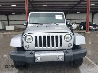 2017 Jeep Wrangler Unlimited Sahara with VIN 1C4BJWEG8HL681775, listed as a IAAI auction lot 42424924 with 87,068 mi miles and . Bid and sale history available at DreamBid. Image 12.