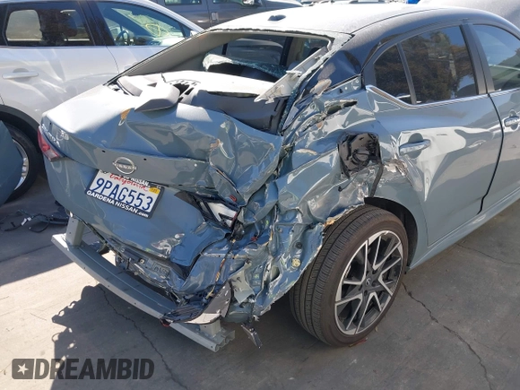 2024 Nissan Sentra SR with VIN 3N1AB8DV7RY285157, listed as a IAAI auction lot 41925272 with 4,173 mi miles and . Bid and sale history available at DreamBid. Image 6.