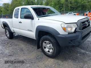 2013 Toyota Tacoma z VIN 5TFUX4EN3DX019079, wystawiony jako IAAI lot #42199143 z przebiegiem 282 795 mil mil oraz . Historia ofert i sprzedaży dostępna na DreamBid. Obrazek 1.
