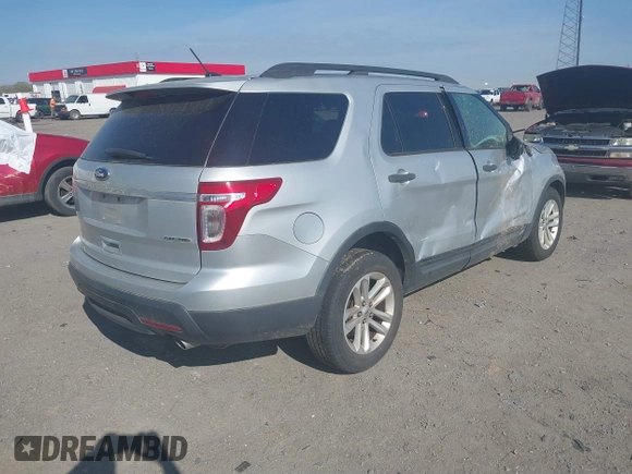 2015 Ford Explorer with VIN 1FM5K7B88FGA71177, listed as a IAAI auction lot 41867976 with 157,184 mi miles and . Bid and sale history available at carsss.com. Image 4.