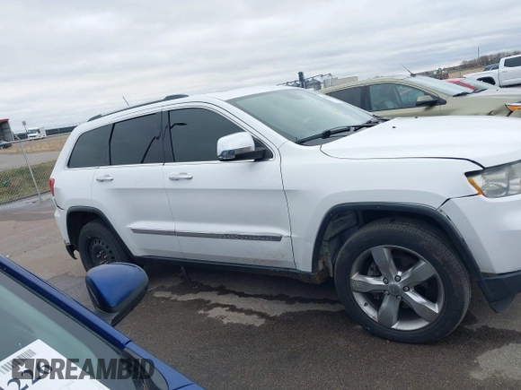 2013 Jeep Grand Cherokee Overland with VIN 1C4RJECG3DC620873, listed as a IAAI auction lot 40909601 with 195,374 mi miles. Bid and sale history available at carsss.com. Image 13.