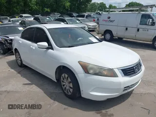 2008 Honda Accord LX z VIN 1HGCP26308A082857, wystawiony jako IAAI lot #42155580 z przebiegiem 190 752 mil mil oraz . Historia ofert i sprzedaży dostępna na DreamBid. Obrazek 1.