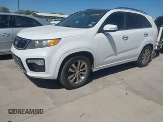 2011 Kia Sorento SX with VIN 5XYKW4A21BG127237, listed as a IAAI auction lot 41848810 with 182,633 mi miles. Bid and sale history available at carsss.com. Image 2.