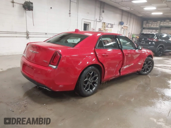 2016 Chrysler 300 S z VIN 2C3CCAGG7GH157256, wystawiony jako IAAI lot #41195851 z przebiegiem 81 172 mil mil oraz . Historia ofert i sprzedaży dostępna na DreamBid. Obrazek 4.