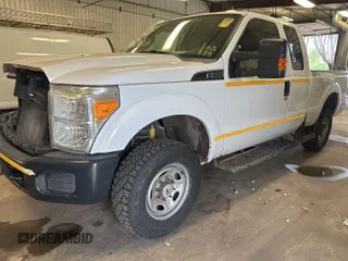 2014 Ford F-250 XL with VIN 1FT7X2B61EEB37353, listed as a IAAI auction lot 42587665 with 123,533 mi miles and . Bid and sale history available at DreamBid. Image 27.