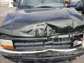 1996 Dodge Dakota z VIN 1B7GL23Y2TS561862, wystawiony jako Copart lot #72455804 z przebiegiem 110 601 mil mil oraz Szkoda całkowita • Salvage title. Historia ofert i sprzedaży dostępna na DreamBid. Obrazek 12.