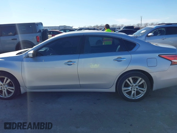 2014 Nissan Altima SL with VIN 1N4BL3AP7EC412585, listed as a IAAI auction lot 41647667 with 120,193 mi miles and . Bid and sale history available at DreamBid. Image 14.
