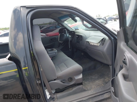 2001 Ford F-150 XL с VIN 1FTZF17241NA62251, выставлен на аукционе IAAI как лот 42051952 с пробегом 167 431 миль миль и . История ставок и продаж доступна на DreamBid. Изображение 5.