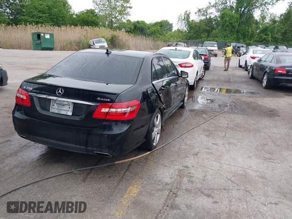 2011 Mercedes-Benz E 350 Luxury z VIN WDDHF8HB1BA427051, wystawiony jako IAAI lot #42091014 z przebiegiem Nie podano mil oraz . Historia ofert i sprzedaży dostępna na DreamBid. Obrazek 4.