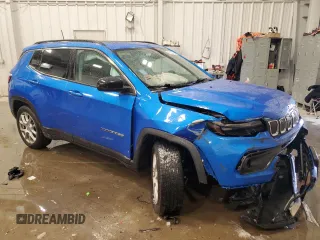 2022 Jeep Compass Latitude Lux with VIN 3C4NJDFB7NT208695, listed as a Copart auction lot 45760855 with 52,491 mi miles and Salvage Title. Bid and sale history available at carsss.com. Image 4.