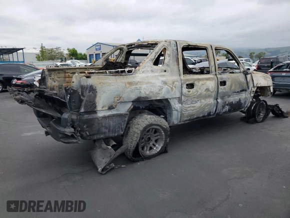 2002 Chevrolet Avalanche with VIN 3GNEK13T72G144775, listed as a Copart auction lot 53856295 with Not Provided miles and Non Repairable. Bid and sale history available at DreamBid. Image 3.