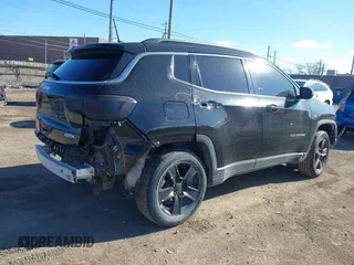 2022 Jeep Compass Latitude with VIN 3C4NJDBB4NT134481, listed as a IAAI auction lot 41973387 with 97,533 mi miles and . Bid and sale history available at DreamBid. Image 4.