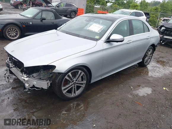 2023 Mercedes-Benz E 350 z VIN W1KZF8EB3PB105571, wystawiony jako IAAI lot #42308155 z przebiegiem 6 416 mil mil oraz . Historia ofert i sprzedaży dostępna na DreamBid. Obrazek 18.