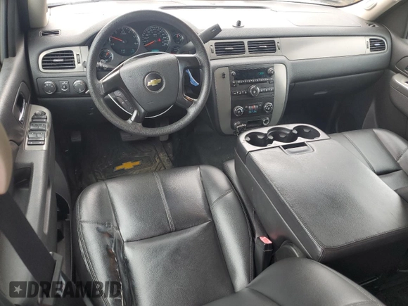 2011 Chevrolet Suburban Commercial with VIN 1GNSK5E33BR312726, listed as a Copart auction lot 61437945 with 190,441 mi miles and Clean title. Bid and sale history available at DreamBid. Image 8.