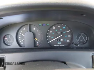 1992 Geo Prizm z VIN 1Y1SK5465NZ076410, wystawiony jako IAAI lot #42368856 z przebiegiem 73 052 mil mil oraz . Historia ofert i sprzedaży dostępna na DreamBid. Obrazek 7.