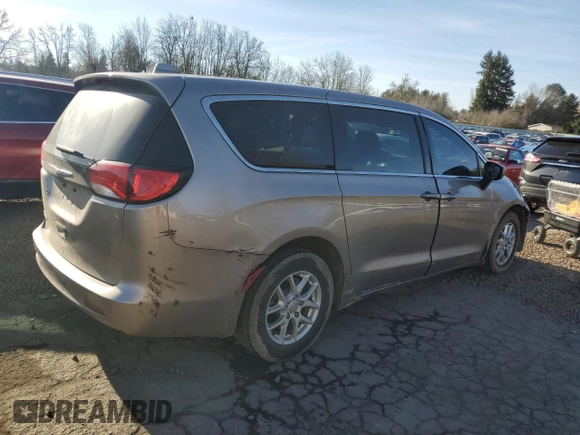 2018 Chrysler Pacifica Touring with VIN 2C4RC1DGXJR293893, listed as a Copart auction lot 41871185 with 141,447 mi miles and Clean title. Bid and sale history available at DreamBid. Image 3.