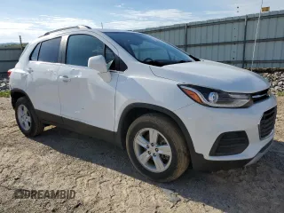 2020 Chevrolet Trax LT z VIN KL7CJLSB5LB321922, wystawiony jako Copart lot #56070755 z przebiegiem 69 181 mil mil oraz Czysty tytuł • Clean title. Historia ofert i sprzedaży dostępna na DreamBid. Obrazek 4.