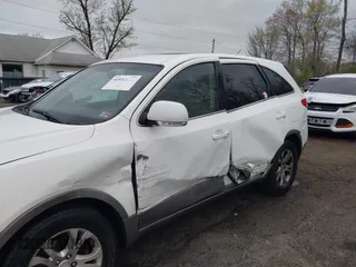 2007 Hyundai Veracruz GLS with VIN KM8NU73C57U010983, listed as a IAAI auction lot 41912443 with 192,218 mi miles and . Bid and sale history available at DreamBid. Image 6.
