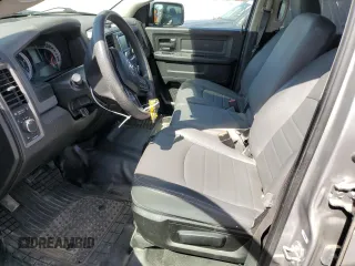 2019 Ram 1500 Tradesman z VIN 1C6RR6KM6KS750632, wystawiony jako Copart lot #74591964 z przebiegiem 62 689 mil mil oraz Szkoda całkowita • Salvage title. Historia ofert i sprzedaży dostępna na DreamBid. Obrazek 7.