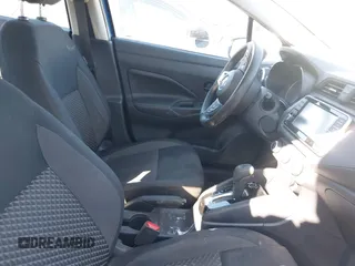 2020 Nissan Versa S z VIN 3N1CN8DV2LL817693, wystawiony jako IAAI lot #41591773 z przebiegiem 60 866 mil mil oraz . Historia ofert i sprzedaży dostępna na DreamBid. Obrazek 5.