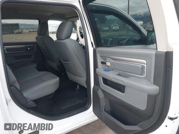 2015 Ram 1500 Big Horn z VIN 3C6RR7LT5FG589540, wystawiony jako IAAI lot #41894453 z przebiegiem 39 024 mil mil oraz . Historia ofert i sprzedaży dostępna na DreamBid. Obrazek 8.