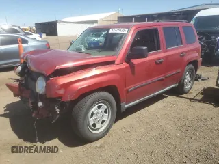2008 Jeep Patriot Sport z VIN 1J8FT28W88D621604, wystawiony jako Copart lot #53726625 z przebiegiem 182 524 mil mil oraz Szkody całkowita. Historia ofert i sprzedaży dostępna na DreamBid. Obrazek 1.