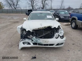 2008 Mercedes-Benz E-Class Luxury 3.5L with VIN WDBUF87X28B257676, listed as a IAAI auction lot 41504339 with 134,884 mi miles. Bid and sale history available at carsss.com. Image 12.