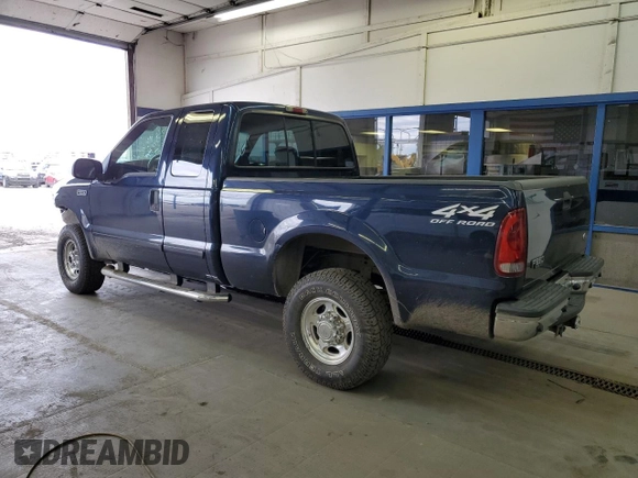 2002 Ford Super Duty F-250 XL with VIN 1FTNX21S02EB16298, listed as a Copart auction lot 46616645 with 209,365 mi miles and Salvage Title. Bid and sale history available at carsss.com. Image 2.
