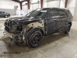 2016 Ford Utility Police Interceptor with VIN 1FM5K8AR1GGD05998, listed as a Copart auction lot 41393885 with 140,060 mi miles and Salvage Title. Bid and sale history available at carsss.com. Image 1.