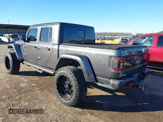 2020 Jeep Gladiator Rubicon with VIN 1C6JJTBG5LL179188, listed as a IAAI auction lot 41316367 with 136,670 mi miles and . Bid and sale history available at DreamBid. Image 3.