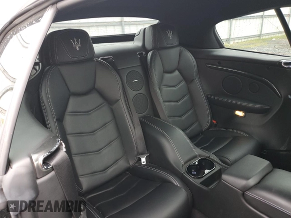2018 Maserati GranTurismo Sport с VIN ZAM45VMA4J0281039, выставлен на аукционе Copart как лот 51525144 с пробегом 17 448 миль миль и . История ставок и продаж доступна на DreamBid. Изображение 10.