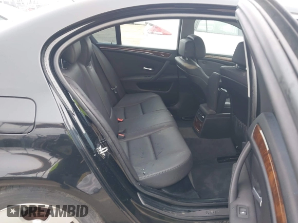 2008 BMW 5 Series 528i with VIN WBANU53558CT18153, listed as a IAAI auction lot 41706261 with 151,613 mi miles and . Bid and sale history available at DreamBid. Image 8.