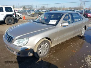 2003 Mercedes-Benz S-Class 4.3L with VIN WDBNG70J73A381880, listed as a IAAI auction lot 41547318 with 136,606 mi miles. Bid and sale history available at carsss.com. Image 17.