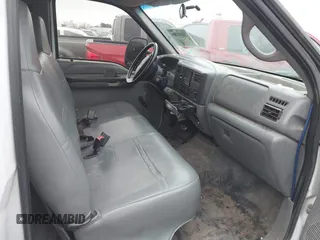 2002 Ford Super Duty F-250 XL with VIN 1FTNF20LX2EB69376, listed as a IAAI auction lot 38393894 with 1 mi miles. Bid and sale history available at carsss.com. Image 5.