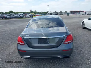 2017 Mercedes-Benz E-Class E 300 Luxury with VIN WDDZF4JB2HA137353, listed as a IAAI auction lot 40830208 with 1 mi miles. Bid and sale history available at carsss.com. Image 16.