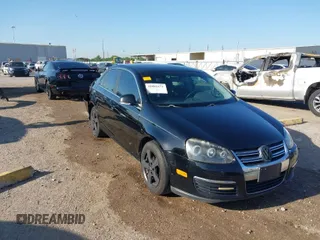 2008 Volkswagen Jetta Sedan SE with VIN 3VWRM71K68M004175, listed as a IAAI auction lot 41981471 with 193,037 mi miles. Bid and sale history available at carsss.com. Image 1.