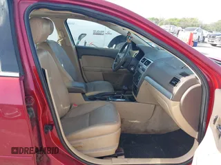2008 Mercury Milan Premier with VIN 3MEHM08118R654455, listed as a IAAI auction lot 42120292 with 160,350 mi miles. Bid and sale history available at carsss.com. Image 5.