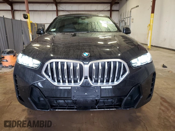 2025 BMW X6 xDrive40i with VIN 5UX33EX00S9W90983, listed as a Copart auction lot 46921935 with 25,566 mi miles and Clean Title. Bid and sale history available at carsss.com. Image 5.