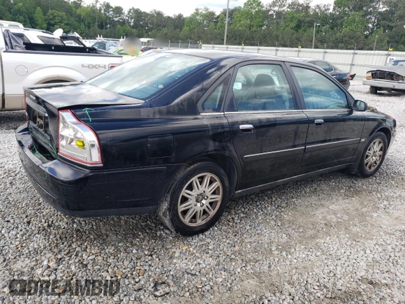 2005 Volvo S80 z VIN YV1TS592251392046, wystawiony jako Copart lot #55483455 z przebiegiem 76 762 mil mil oraz Szkoda całkowita • Salvage title. Historia ofert i sprzedaży dostępna na DreamBid. Obrazek 3.