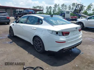 2020 Kia Optima LX z VIN 5XXGT4L38LG447472, wystawiony jako IAAI lot #42192053 z przebiegiem 84 972 mil mil oraz . Historia ofert i sprzedaży dostępna na DreamBid. Obrazek 3.